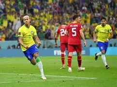 包含皇家马德里西甲战胜塞维利亚维尼修斯突破建功的词条